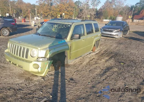 2010 Jeep Patriot Sport from USA, damaged, VIN 1J4NT2GA1AD537083